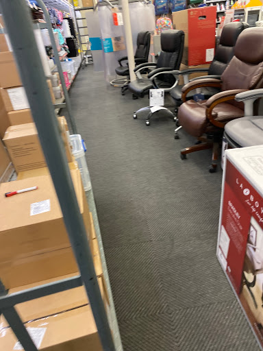 Office Supply Store «Staples», reviews and photos, 24-41 31st St, Astoria, NY 11102, USA