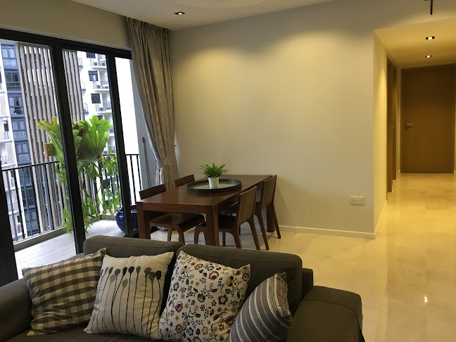 Opening hours for River Isles