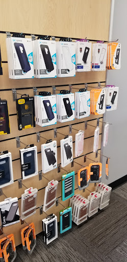 Cell Phone Store «Verizon Authorized Retailer - A Wireless», reviews and photos, 4260 Perkiomen Ave, Reading, PA 19606, USA