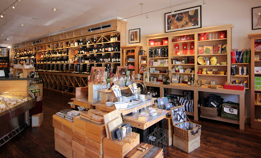 Wine Store «Half Moon Bay Wine & Cheese», reviews and photos, 421 Main St, Half Moon Bay, CA 94019, USA