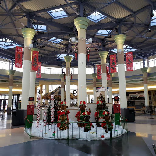 Shopping Mall «Chapel Hill Mall», reviews and photos, 2000 Brittain Rd, Akron, OH 44310, USA