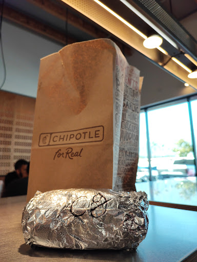 Mexican Restaurant «Chipotle Mexican Grill», reviews and photos, 2298 Foothill Blvd, La Verne, CA 91750, USA