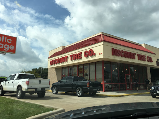Discount Tire Store - Conroe, TX, 1538 I-45, Conroe, TX 77304, USA, 