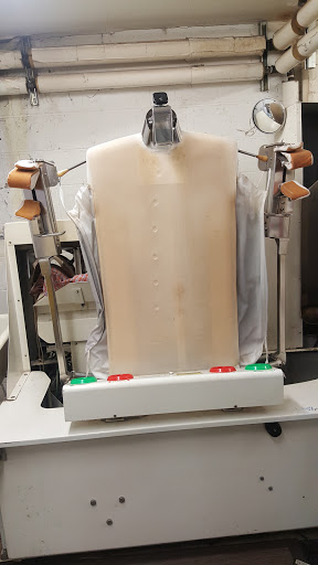 Dry Cleaner «Hubbard Cleaners», reviews and photos, 3362 D St, Hubbard, OR 97032, USA