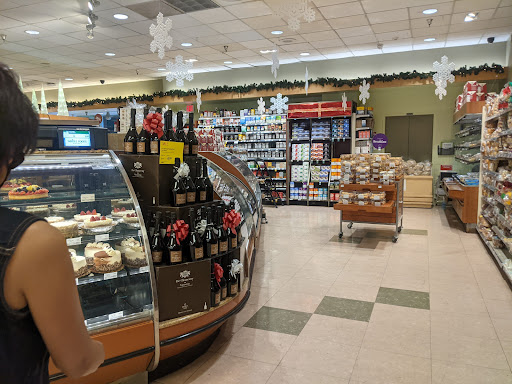 Grocery Store «Whole Foods Market», reviews and photos, 239 N Crescent Dr, Beverly Hills, CA 90210, USA