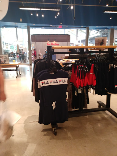 Sporting Goods Store «Bass Pro Shops», reviews and photos, 4500 Baldwin Rd, Auburn Hills, MI 48326, USA