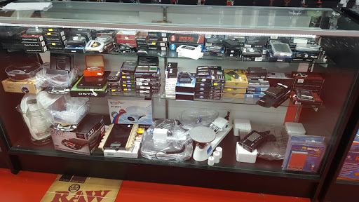 Tobacco Shop «Mr. SMOKE (smoke shop)», reviews and photos, 4347 Gunn Hwy, Tampa, FL 33618, USA