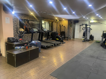 Fitness Air Gym - Floor, 5001, 1st, 5, Pyarelal Rd, behind Khalsa College, Karol Bagh, New Delhi, Delhi 110005, India