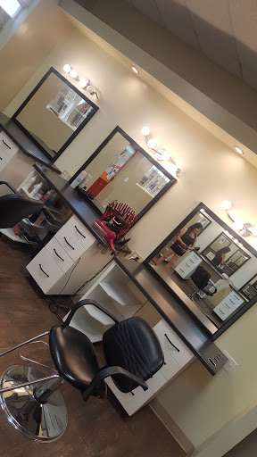 Hair Salon «J & M Hair Salon», reviews and photos, 613 Moen Ave, Rockdale, IL 60436, USA