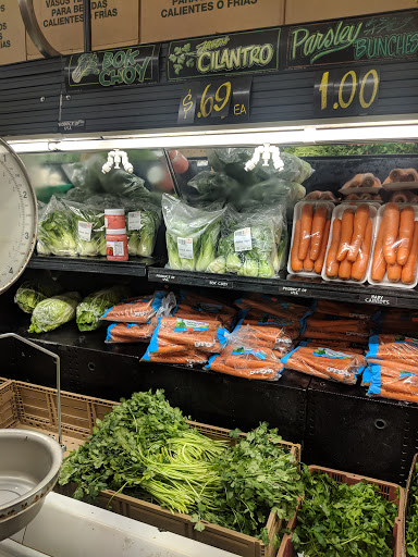 Supermarket «Food World», reviews and photos, 401 E Lakewood Ave, Durham, NC 27707, USA