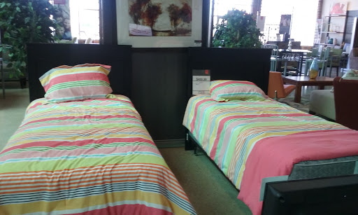 Furniture Rental Service «CORT Furniture Rental and Clearance center», reviews and photos, 1207 N Boulevard, Richmond, VA 23230, USA