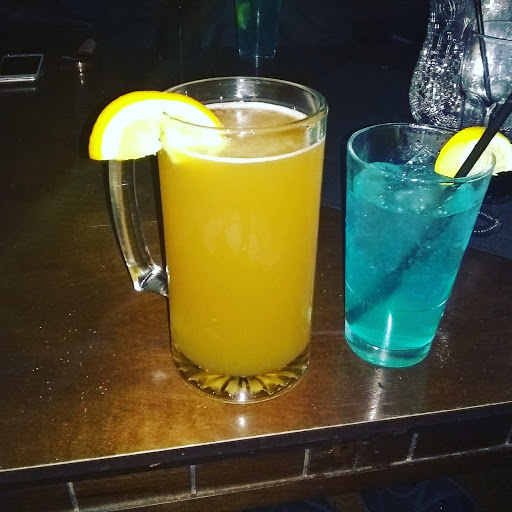 American Restaurant «Uptown Alley Surprise», reviews and photos, 13525 N Litchfield Rd, Surprise, AZ 85379, USA