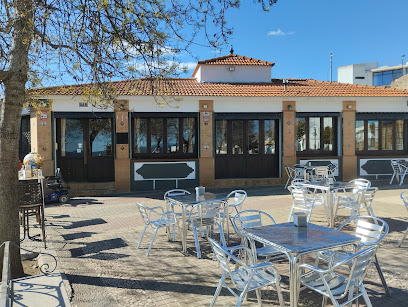 Restaurante Mirlo Blanco - Paseo de los alcaldes, 3, 21210 Zufre, Huelva, Spain