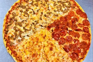 GH Pizza's image
