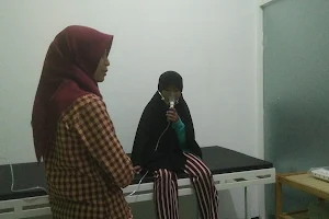 Klinik Umum Dr. Ari Nurhayati image