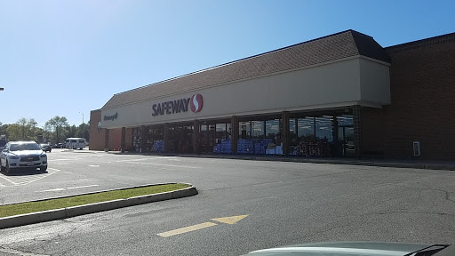 Grocery Store «Safeway», reviews and photos, 437 S King St, Leesburg, VA 20175, USA