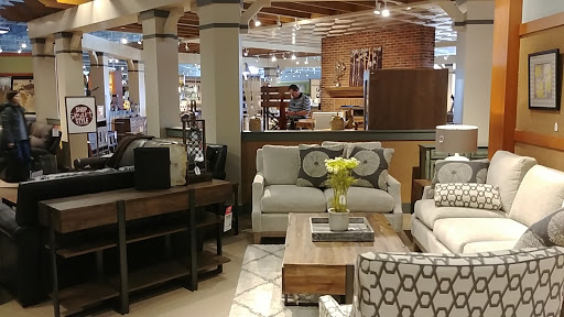 Furniture Store «The Furniture Mart - Shakopee», reviews and photos, 4270 12th Ave E, Shakopee, MN 55379, USA