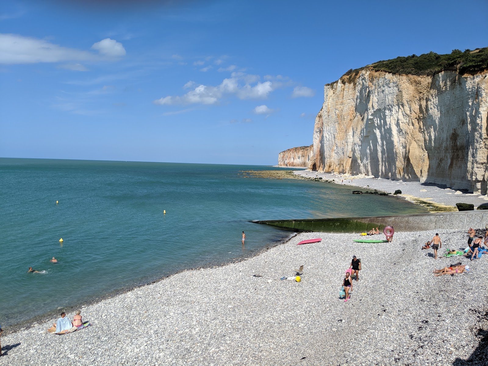 Foto de Plage des Grandes Dalles con piedra superficie