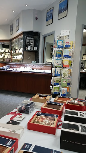 Bridal Shop «Hayes Jewelers», reviews and photos, 5456 Cottage Hill Rd, Mobile, AL 36609, USA