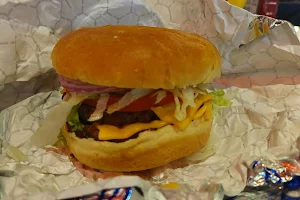 Mo' Burger image