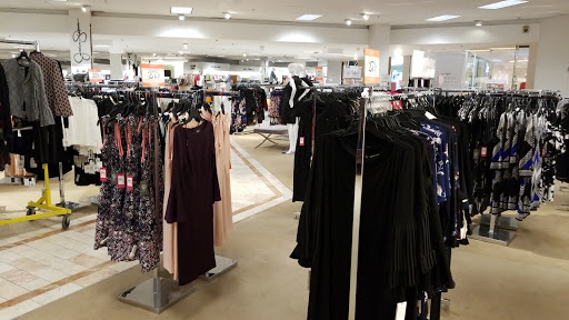 Department Store «Lord & Taylor», reviews and photos, 27650 Novi Road, Novi, MI 48377, USA