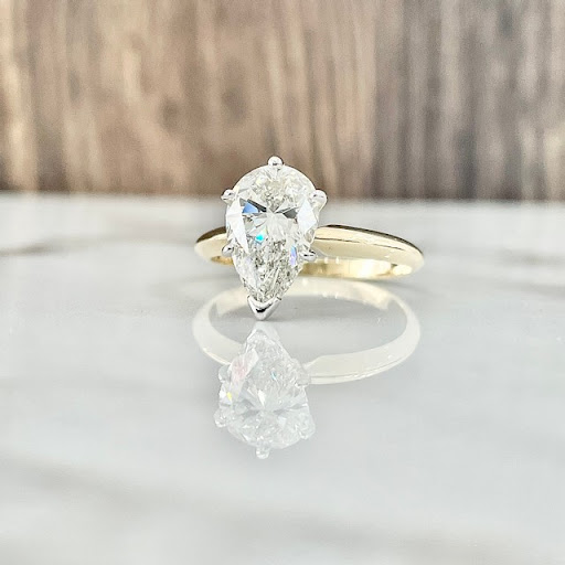 Jewelry Store «Georgetown Jewelers Inc», reviews and photos, 351 Georgetown Square, Wood Dale, IL 60191, USA