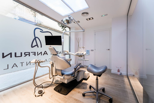 Clínica Dental Masri & Anfruns en Sant Feliu de Guíxols, Girona