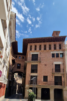 Centro Cultural Entrearcos Pl. del Mercado, 11, 22300 Barbastro, Huesca, España