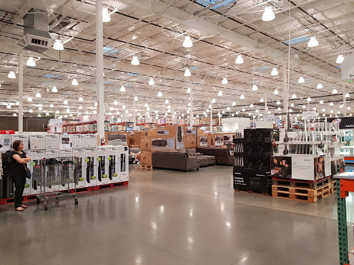 Warehouse store «Costco Wholesale», reviews and photos, 21800 Victory Blvd, Woodland Hills, CA 91367, USA