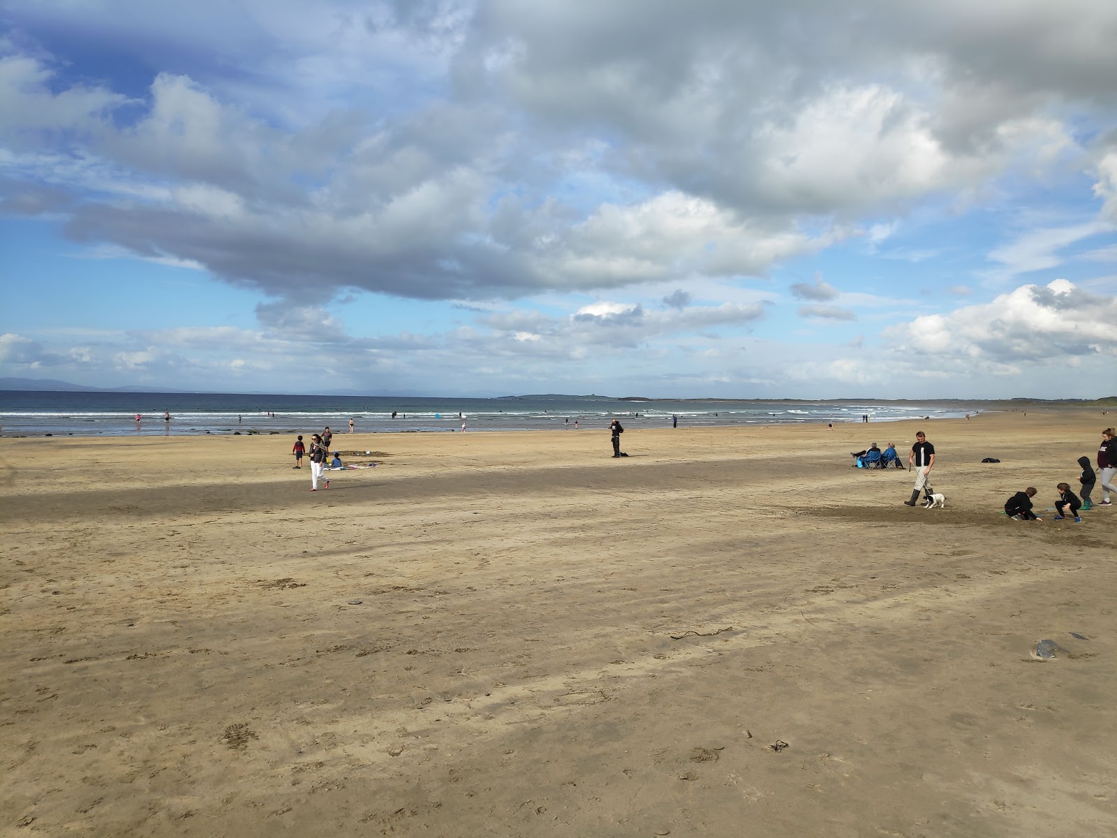 Fotografija Strandhill Beach z turkizna čista voda površino