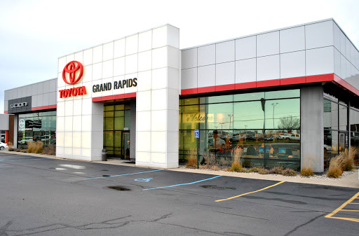 Toyota Dealer «Toyota of Grand Rapids», reviews and photos, 2555 28th St SE, Grand Rapids, MI 49512, USA