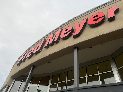 Grocery Store «Fred Meyer», reviews and photos, 22075 NW Imbrie Dr, Hillsboro, OR 97124, USA