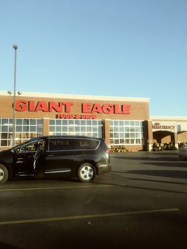 Supermarket «Giant Eagle Supermarket», reviews and photos, 2775 W Market St, Fairlawn, OH 44333, USA