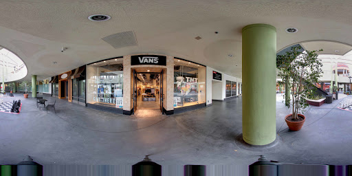 Shoe Store «Vans», reviews and photos, 324 Horton Plaza, San Diego, CA 92101, USA