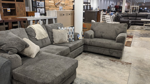 Furniture Store «Evansville Overstock Warehouse Furniture & Mattress», reviews and photos, 201 N Green River Rd, Evansville, IN 47715, USA