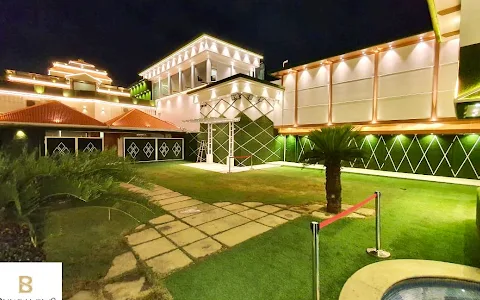 Bungalow8 Hotel & Resort image