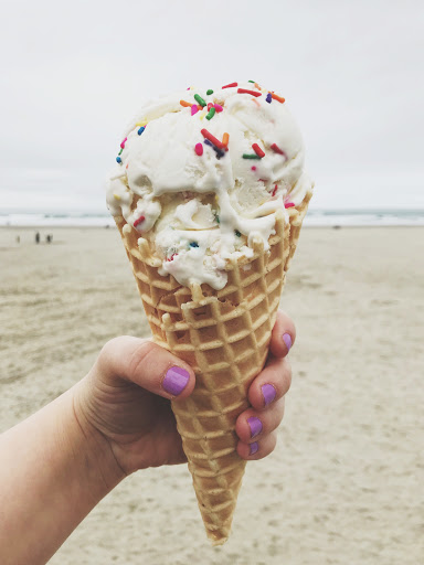 Ice Cream Shop «Zingers Homemade Ice Cream», reviews and photos, 210 Broadway St, Seaside, OR 97138, USA