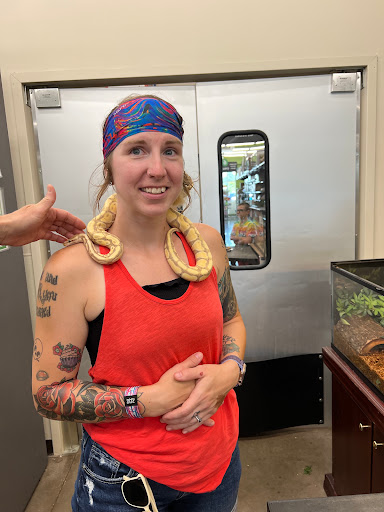 Pet Supply Store «Pet Supplies Plus», reviews and photos, 912 S Green River Rd a, Evansville, IN 47715, USA