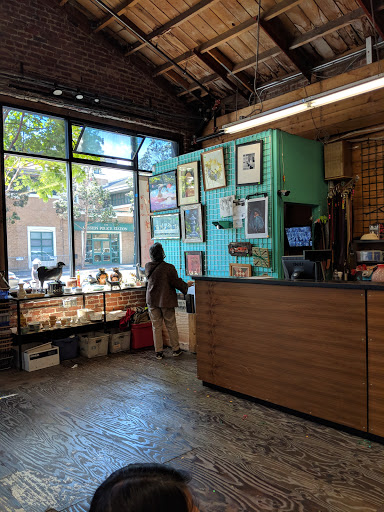 Thrift Store «Community Thrift», reviews and photos, 623 Valencia St, San Francisco, CA 94110, USA