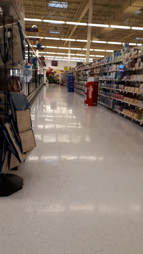 Grocery Store «Super Stop & Shop», reviews and photos, 600 Kinderkamack Rd, Emerson, NJ 07630, USA