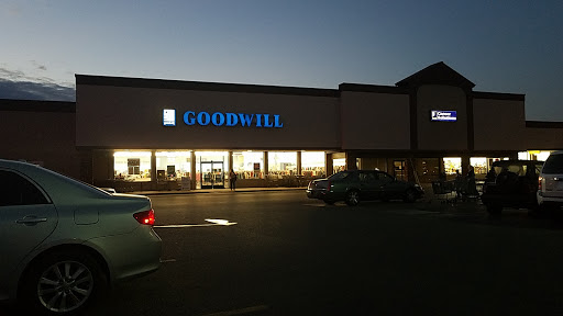 Thrift Store «Goodwill Industries of Middle Tennessee», reviews and photos, 595 Hillsboro Rd #301, Franklin, TN 37064, USA