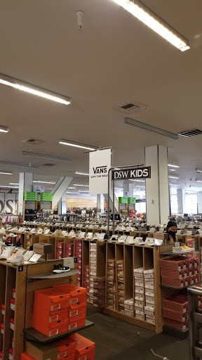 Shoe Store «DSW Designer Shoe Warehouse», reviews and photos, 300 E Colorado Blvd #250, Pasadena, CA 91101, USA