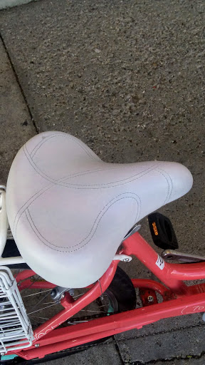 Bicycle Store «American Cycle & Fitness - The Trek Bicycle Stores of Michigan», reviews and photos, 29428 Woodward Ave, Royal Oak, MI 48073, USA