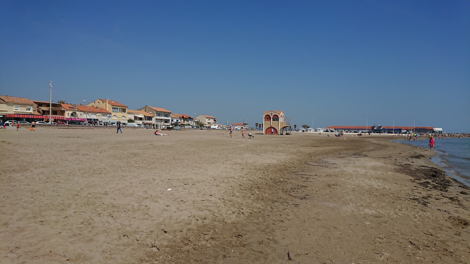Photo of Les Montilles beach amenities area