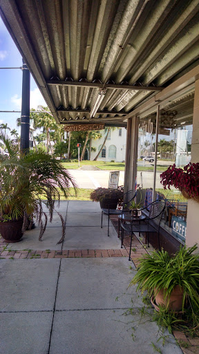 Coffee Shop «Common Grounds Coffee Shop», reviews and photos, 104 Bond St # A, Clewiston, FL 33440, USA