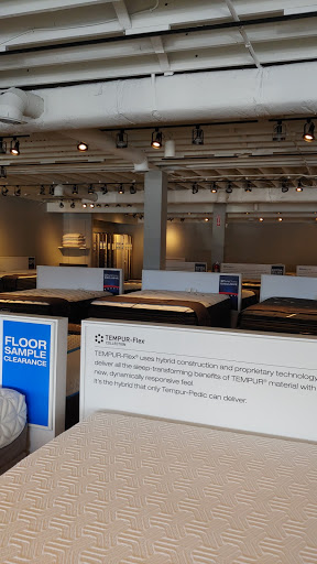 Mattress Store «Art Van PureSleep - Royal Oak, Michigan», reviews and photos, 32500 Woodward Ave, Royal Oak, MI 48073, USA