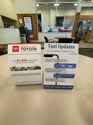 Toyota Dealer «Central City Toyota», reviews and photos, 4800 Chestnut St, Philadelphia, PA 19139, USA