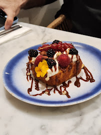 Pain perdu du Restaurant servant le petit-déjeuner AZUR CAFÉ BRUNCH & COFFEE CHAMPS-ELYSÉES à Paris - n°8