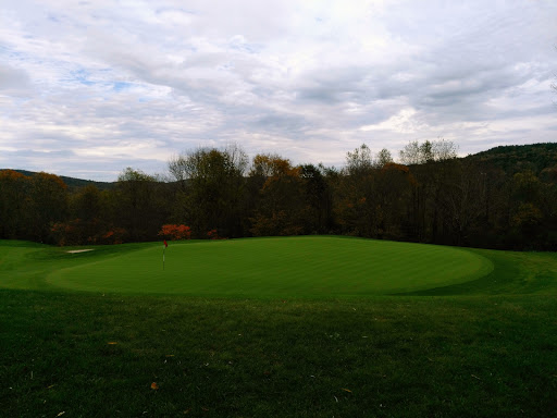 Golf Course «Highland Golf Course», reviews and photos, 3268 Quechee Main St, White River Junction, VT 05001, USA