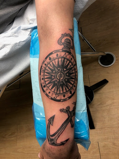 Tattoo Shop «Talon Studio Tattoo», reviews and photos, 14 S Main St, Boonsboro, MD 21713, USA